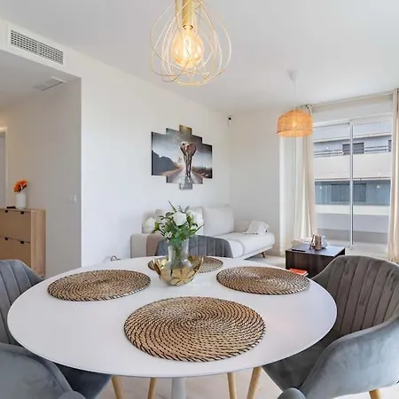 Modern 2-bed With Huge Terrace * Marbella